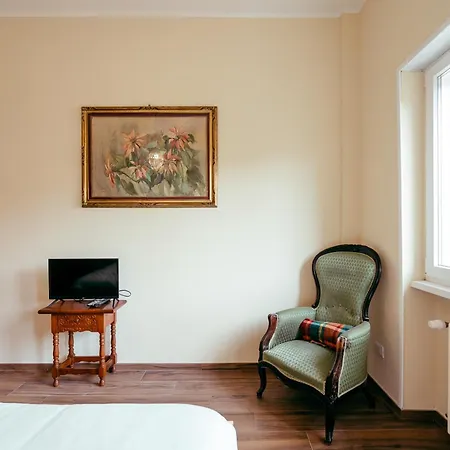 Eleganza E Arte A Citta Giardino Appartement