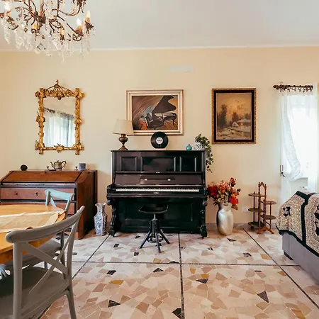 Appartement Eleganza E Arte A Citta Giardino *