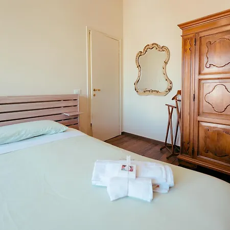 Eleganza E Arte A Citta Giardino Appartement Rome