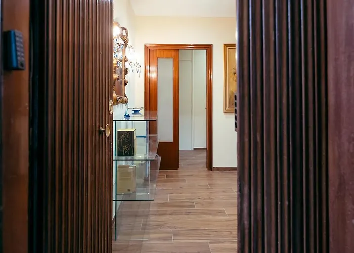 Eleganza E Arte A Citta Giardino 5' Metro B Apartmán *