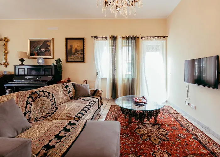 Eleganza E Arte A Citta Giardino 5' Metro B Apartmán